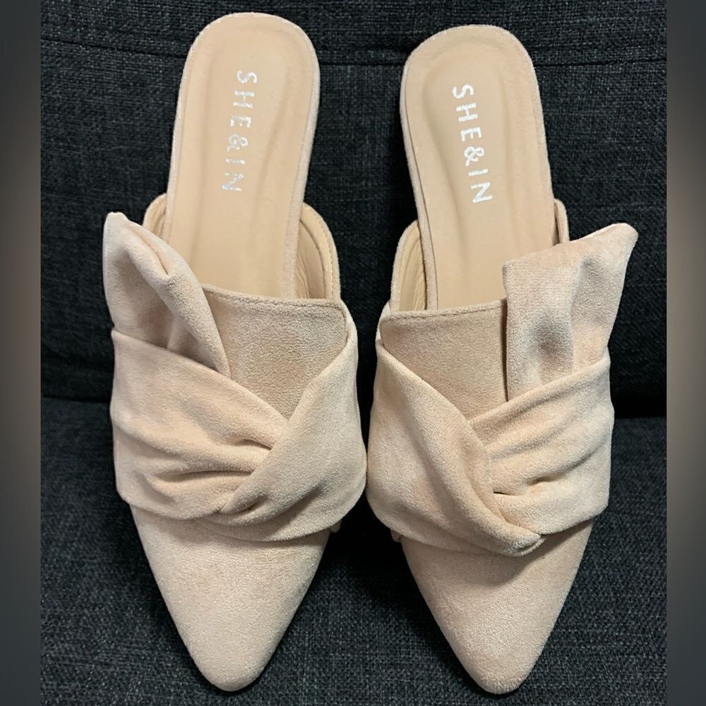 Nude Knoted Mules
